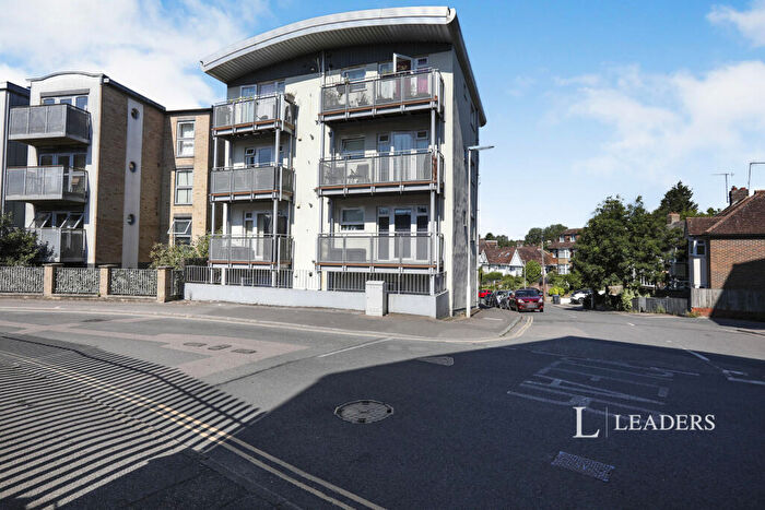 1 Bedroom Flat To Rent In Brookland House, Dallaway Gardens, East Grinstead, RH19