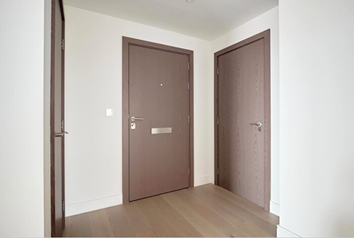 3 Bedroom Flat To Rent In Tierney Lane, London, W6