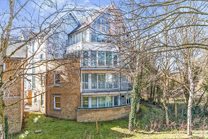 2 Bedroom Flat For Sale In Bingley Court, Canterbury, CT1