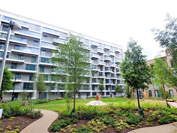 Studio To Rent In Fairwater House, Bonnet Street, London, E16