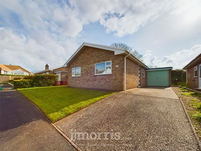 3 Bedroom Detached Bungalow For Sale In Dolwerdd Estate, Penparc, SA43