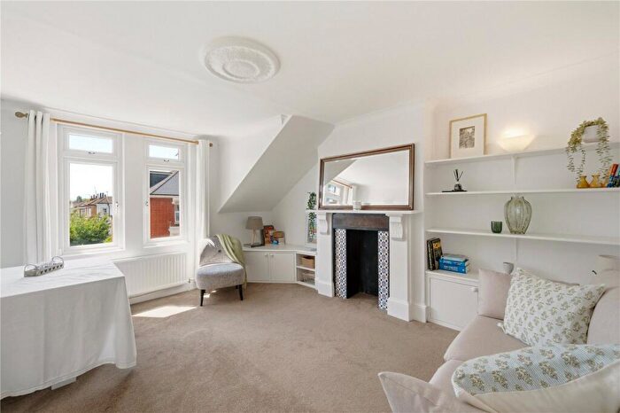 2 Bedroom Apartment For Sale In Leathwaite Road, SW11