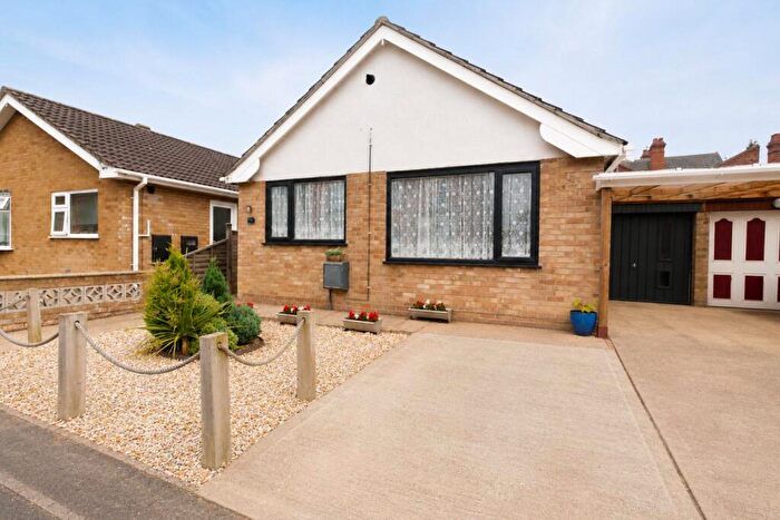 2 Bedroom Bungalow For Sale In Moreland Avenue, Sutton-on-Sea, Mablethorpe, Lincolnshire, LN12
