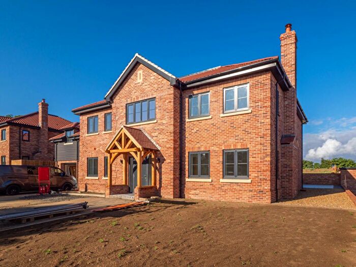 5 Bedroom Detached House For Sale In The Heaths, Lyng, NR9