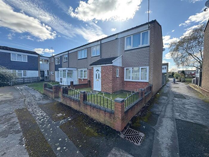 3 Bedroom End Of Terrace House For Sale In Camplea Croft, Birmingham, B37
