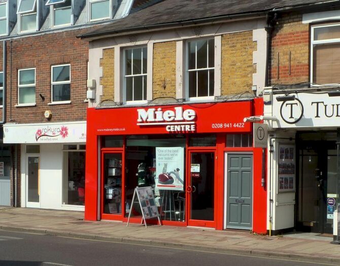 3 Bedroom Flat To Rent In Walton Road, East Molesey, KT8