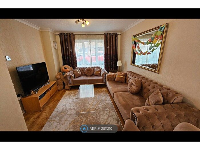 3 Bedroom Maisonette To Rent In Community Road, London, UB6