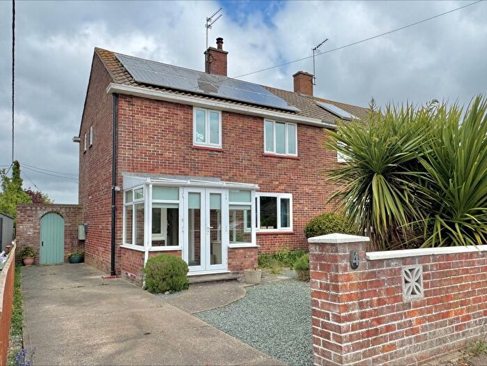 3 Bedroom Semi-Detached House For Sale In Evans Lombe Close, Repps With Bastwick, NR29