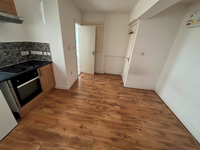 Studio To Rent In Clockhouse Lane, Collier Row, Romford, RM5
