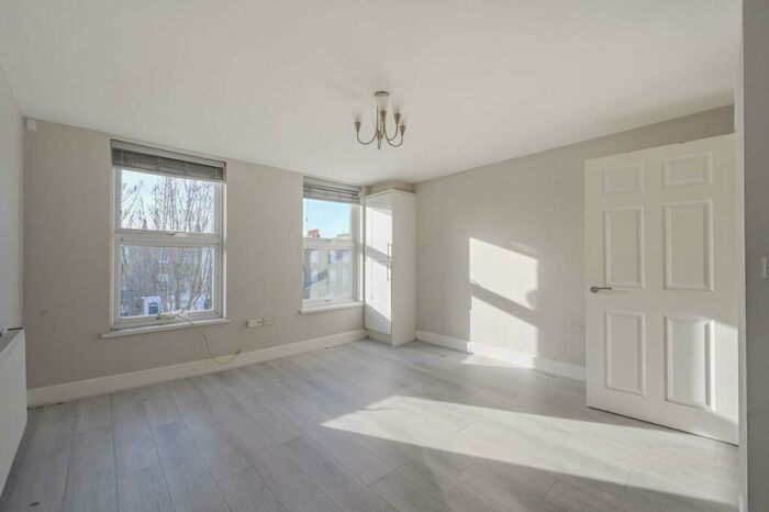 2 Bedroom Flat To Rent In Commercial Road, Shadwell, E1