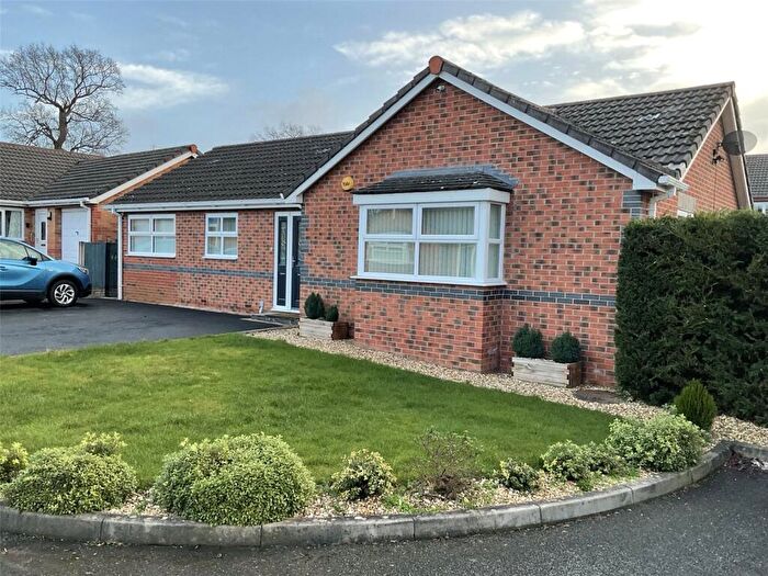 4 Bedroom Bungalow For Sale In Beverley Close, Llwyn Onn Park, Wrexham, LL13