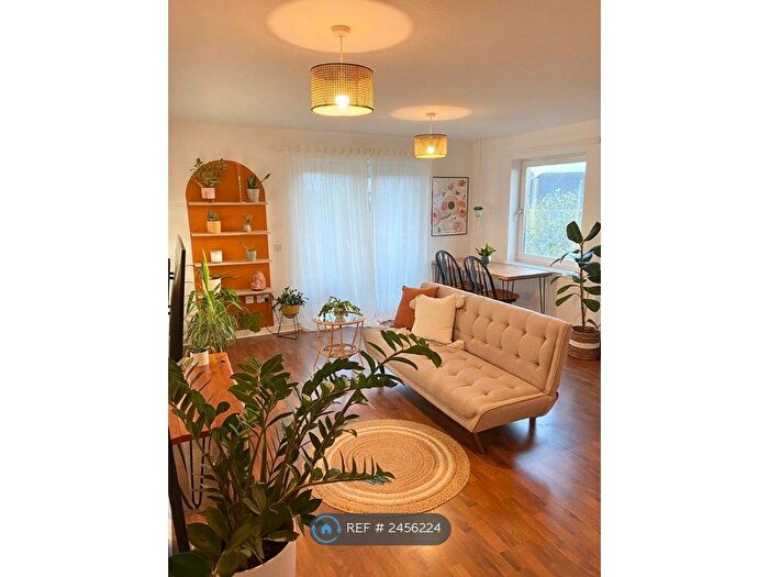 1 Bedroom Flat To Rent In Thorntreeside, Edinburgh, EH6