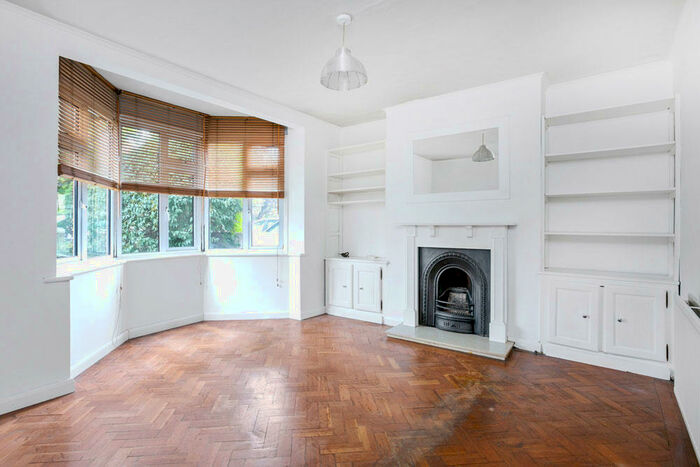 2 Bedroom Flat To Rent In Hainault Road, Upper Leytonstone, E11