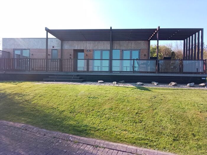 2 Bedroom Bungalow For Sale In Tregea Hill, Portreath, Redruth, TR16