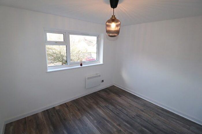 1 Bedroom Flat To Rent In Firsgrove Road, Brentwood, CM14