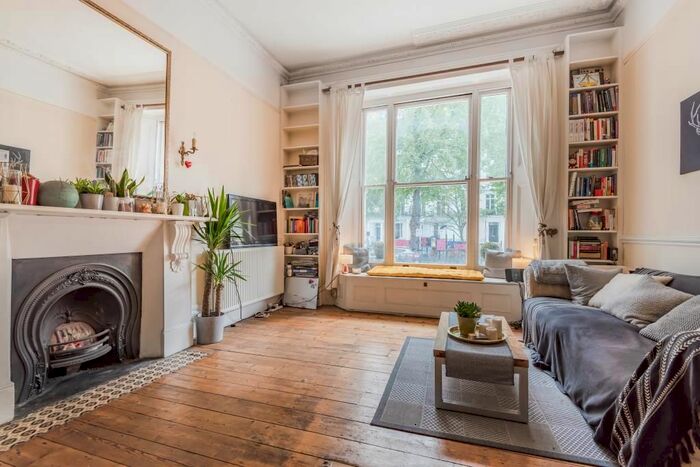 1 Bedroom Flat To Rent In St. Stephens Gardens, Bayswater, W2