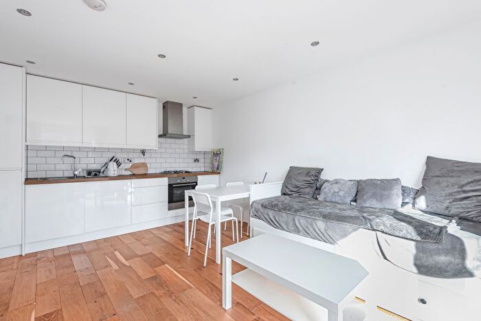 1 Bedroom Flat To Rent In Walters Yard, Bromley, BR1