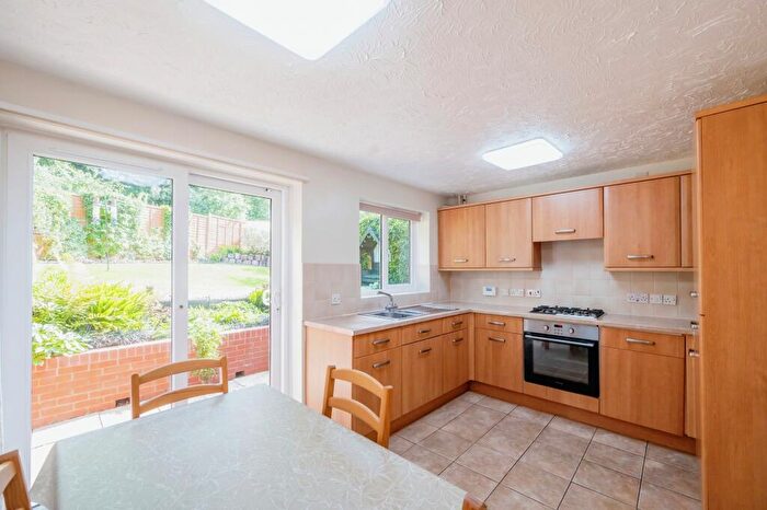 3 Bedroom Link Detached House For Sale In Combroke Grove, Hatton Park, Warwick, CV35