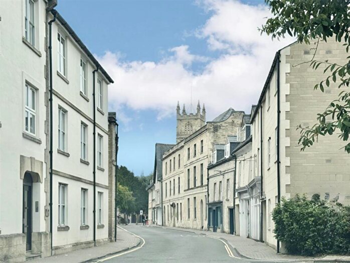 2 Bedroom Flat For Sale In Central Cirencester, GL7