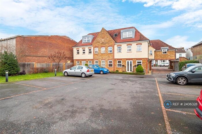 2 Bedroom Flat To Rent In Doric House, Sutton, SM1