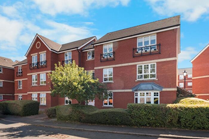 2 Bedroom Flat For Sale In St. Peters Court, St. Peters Close, Bromsgrove, B61