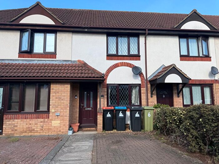 2 Bedroom Terraced House To Rent In Pimpernel Grove, Walnut Tree, MK7