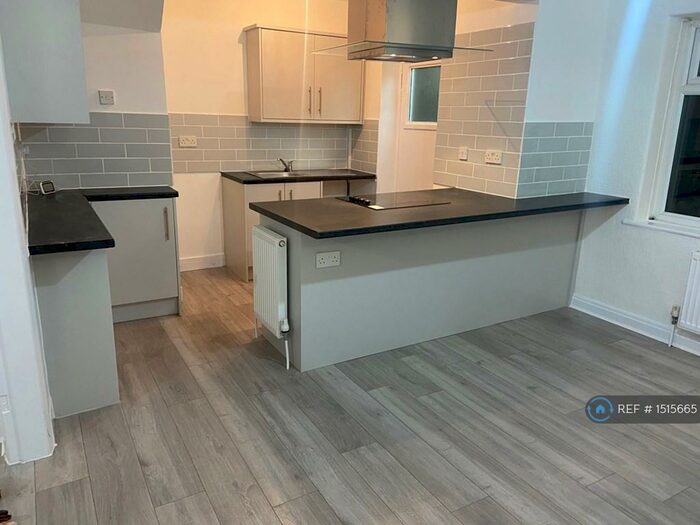 3 Bedroom Semi-Detached House To Rent In Castlewood Road, Salford, M7