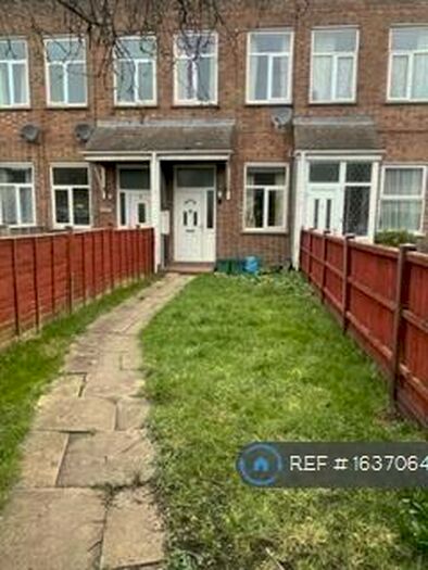 2 Bedroom Terraced House To Rent In Hamilton Court, Cheltenham, GL51