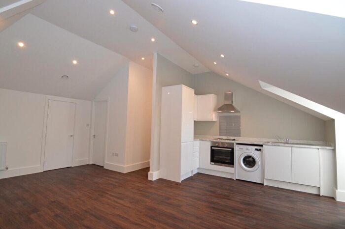 Studio To Rent In Central Walk, Wokingham, RG40