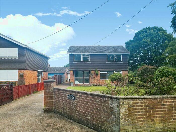 4 Bedroom Detached House To Rent In Cooks Lane, Calmore, Southampton, Hampshire, SO40
