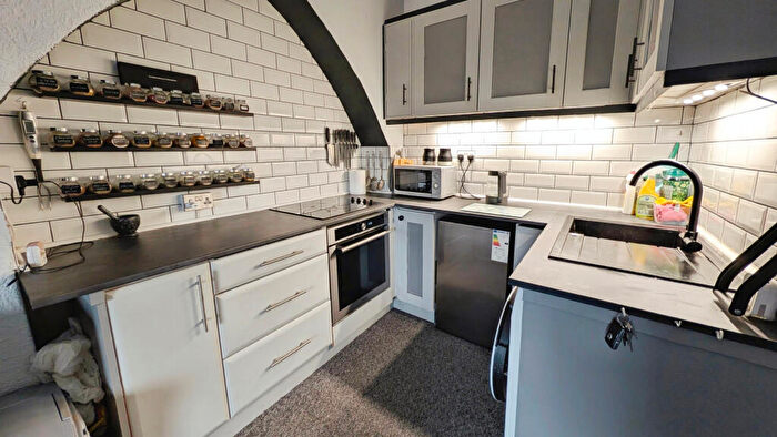 1 Bedroom Apartment For Sale In Cowbridge Road East, Cardiff, Cardiff, CF5