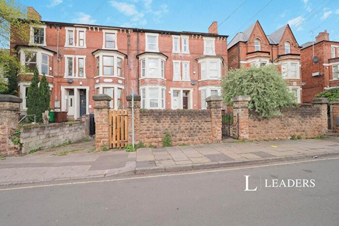 5 Bedroom Terraced House To Rent In Gedling Grove, NG7