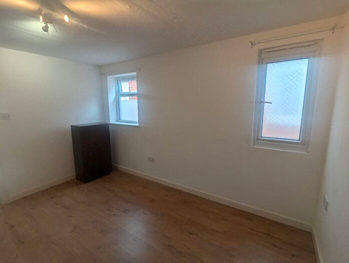 1 Bedroom Flat To Rent In Ridge Hill, London, NW11