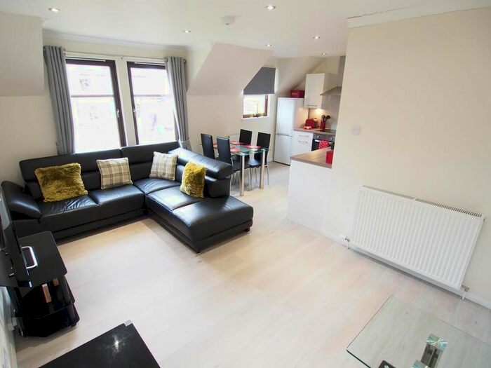 2 Bedroom Flat To Rent In Flat Kingswells Avenue, Kingswells, AB15