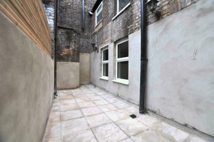 1 Bedroom Flat To Rent In Boleyn Road, London, N16