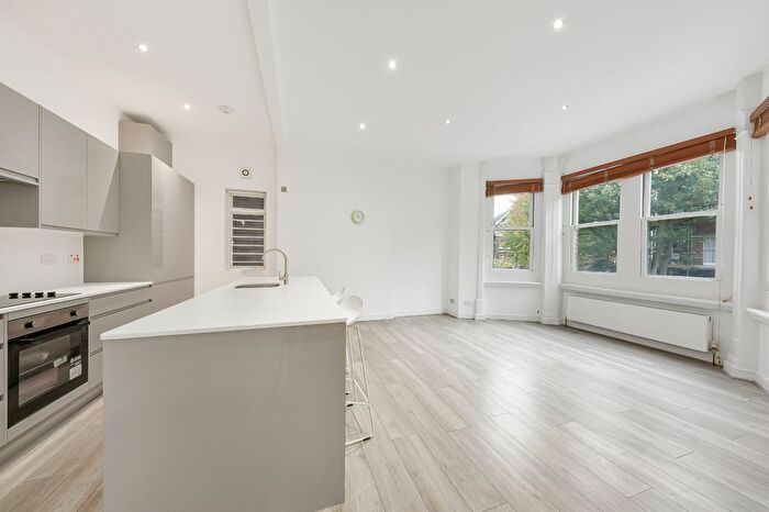 2 Bedroom Flat To Rent In Compayne Gardens, South Hampstead, NW6