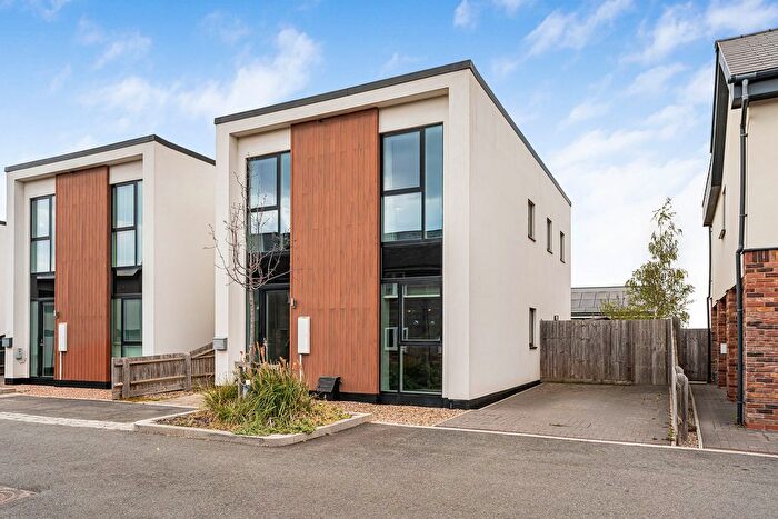 3 Bedroom Detached House For Sale In Hull Lane, Bicester, OX25