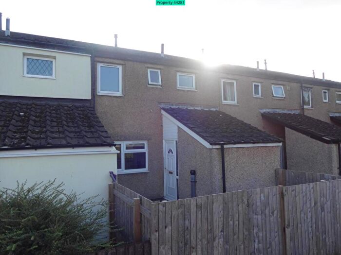 3 Bedroom Terraced House To Rent In Holtdale Garth, Leeds, LS16