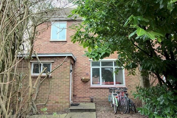 3 Bedroom Town House To Rent In Mottram Close, Norwich NR5