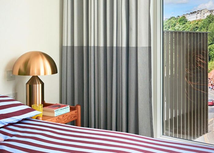 2 Bedroom Apartment For Sale In Shoreline Crescent, Folkestone, CT20