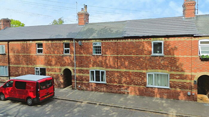 3 Bedroom Terraced House For Sale In Mareham Lane, Sleaford, NG34