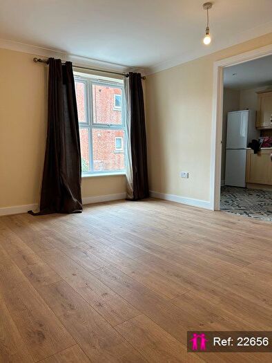 2 Bedroom Flat To Rent In Thornycroft Close, Newbury, RG14