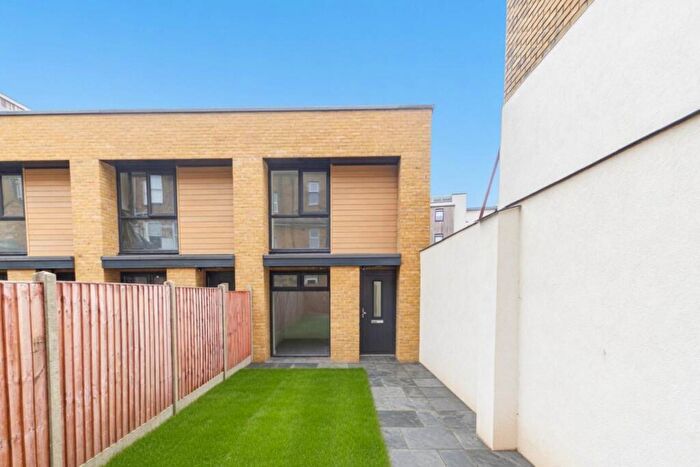 2 Bedroom House For Sale In Alexandra Mews, Alexandra Street, Southend On Sea, SS1