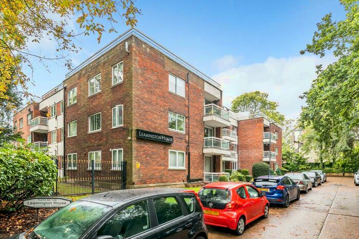 2 Bedroom Apartment To Rent In Stanmore, Harrow, HA8