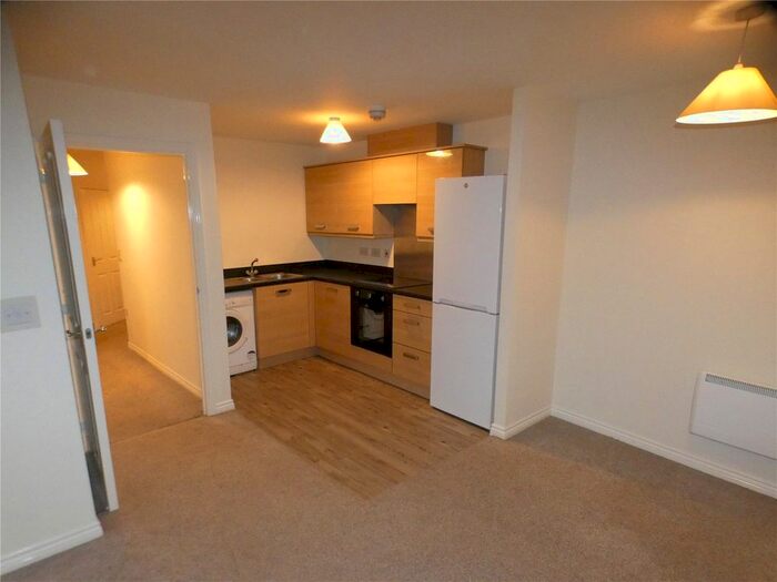 2 Bedroom Flat To Rent In Astley Brook Close, Bolton, BL1