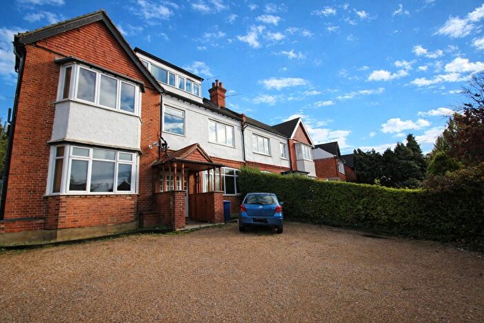 1 Bedroom Flat To Rent In Hale Lane, Mill Hill, NW7