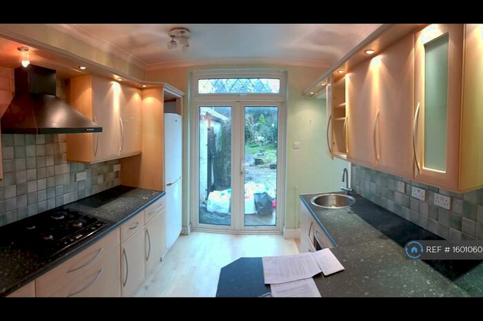 2 Bedroom Flat To Rent In Filton Road North, Bristol, BS34