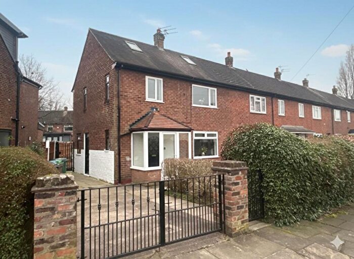 3 Bedroom End Of Terrace House For Sale In Dunbar Avenue, Manchester, M23