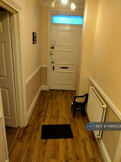 2 Bedroom Flat To Rent In Fairway House, Bournemouth, BH9