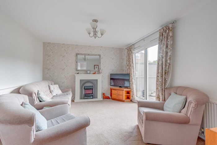 3 Bedroom Terraced House For Sale In Brinklow Close, Matchborough West, Redditch, B98